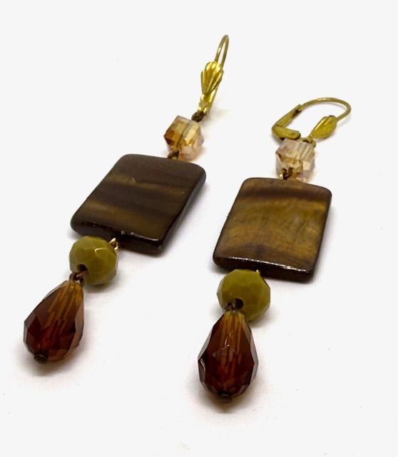 Orecchino vintage pendente con perla colore écru - immagine 2