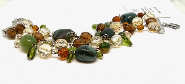 Bracciale retrò con particolari  pendenti - immagine 3