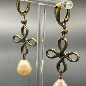 Orecchini vintage con perla di fiume