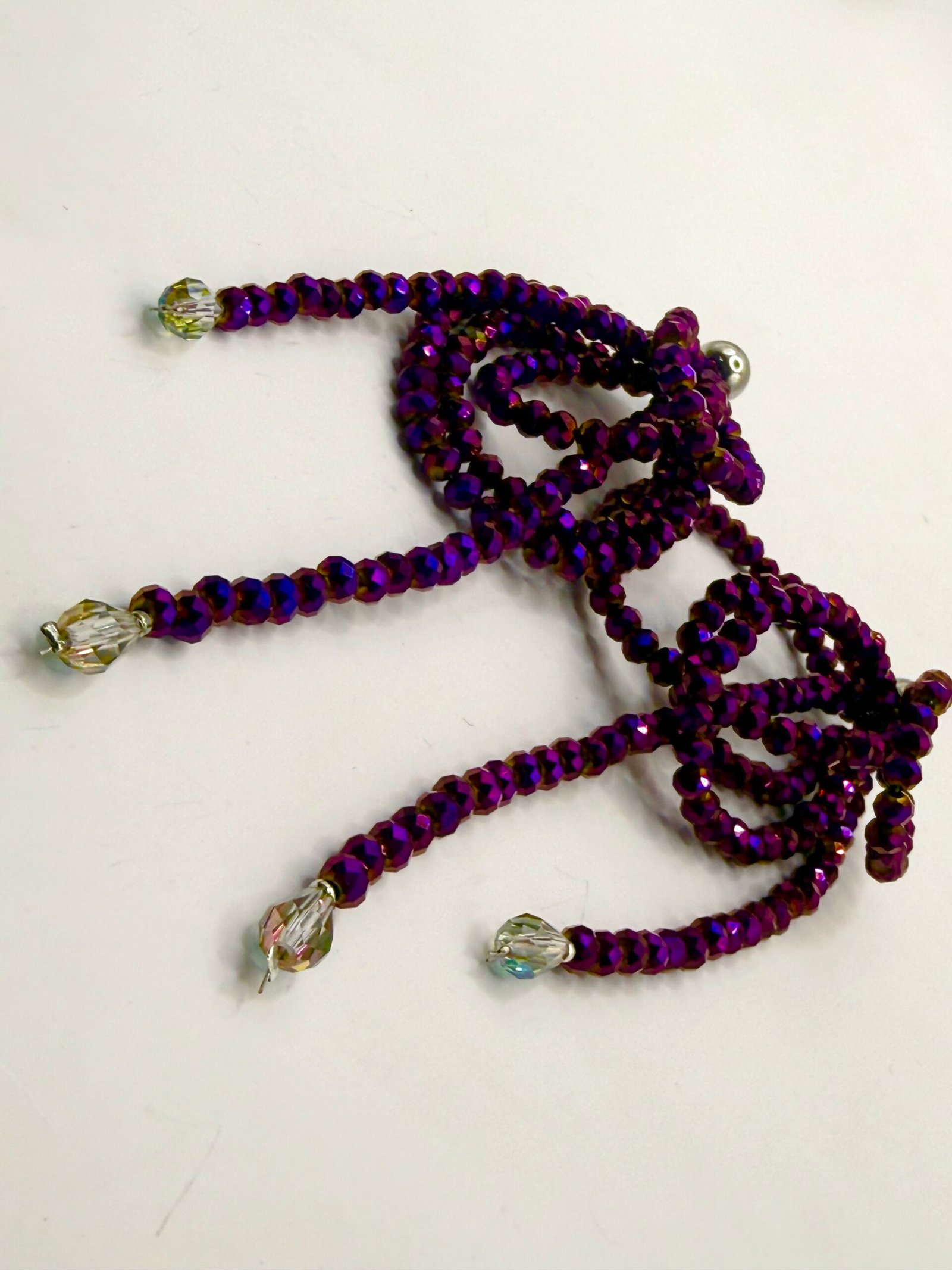 Orecchini in cristallo viola A/B, design italiano, cerchi in cristallo legati a cappio, - immagine 4